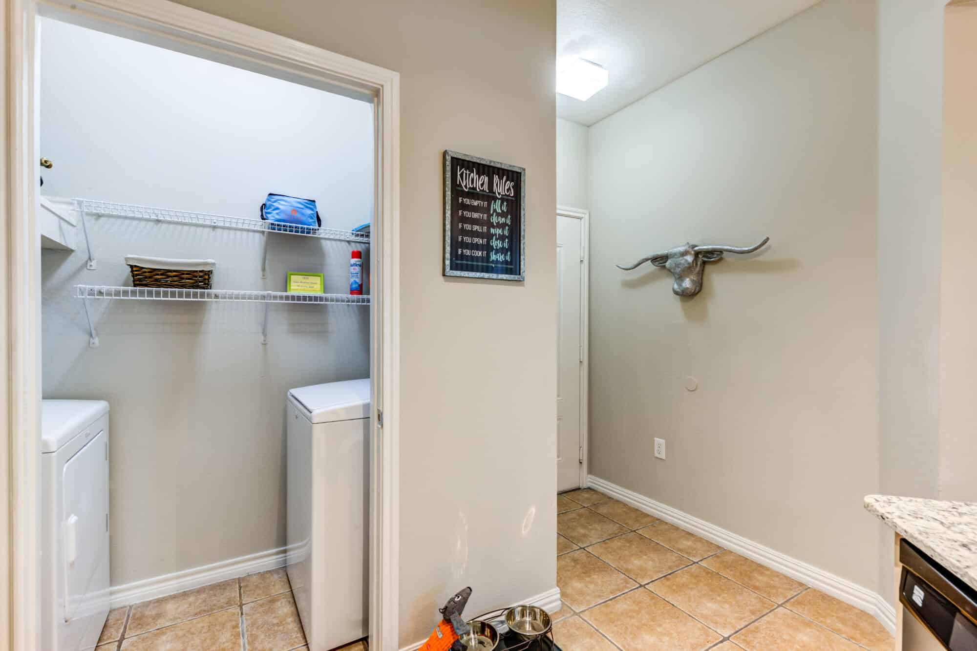 villas on guadalupe off campus apartments near ut austin laundry room in unit washer and dryer